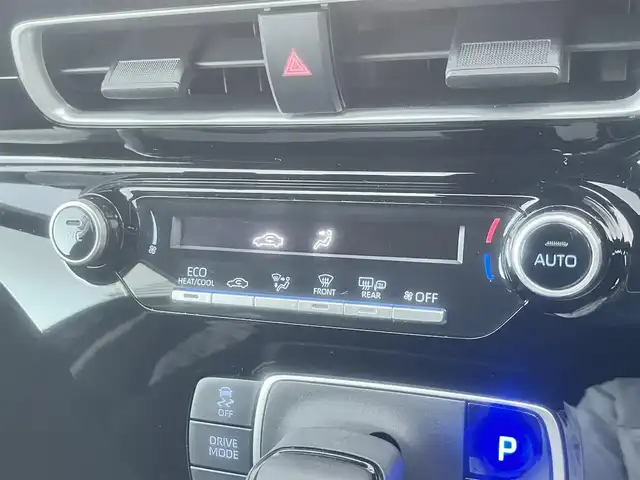 トヨタ アクア X 島根県 2022(令4)年 5.6万km ブラックマイカ 純正メモリナビ　/Bluetooth接続　/バックカメラ　/ビルトインETC　/クルーズコントロール　/アイドリングストップ　/衝突軽減ブレーキ　/レーンキープアシスト/オートハイビーム／ライト　/スマートキー　/プッシュスタート　/純正LEDヘッドライト/純正フロアマット/保証書・取扱説明書（本体＋ナビ）