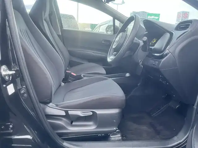 トヨタ アクア X 島根県 2022(令4)年 5.6万km ブラックマイカ 純正メモリナビ　/Bluetooth接続　/バックカメラ　/ビルトインETC　/クルーズコントロール　/アイドリングストップ　/衝突軽減ブレーキ　/レーンキープアシスト/オートハイビーム／ライト　/スマートキー　/プッシュスタート　/純正LEDヘッドライト/純正フロアマット/保証書・取扱説明書（本体＋ナビ）