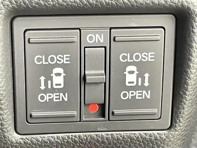 ホンダ Ｎ ＢＯＸ カスタム G L ターボ ホンダセンシング 千葉県 2020(令2)年 3.7万km ブリリアントスポーティブルーメタリック2トーン 禁煙車/Honda SENSING/・衝突軽減ブレーキ/・誤発進抑制機能/・路外逸脱抑制機能/・車線維持支援システム/・アダプティブクルーズコントロール/両側パワースライドドア/社外8インチナビ/CD/DVD/Bluetooth/フルセグTV/バックカメラ/レーダークルーズコントロール/LEDオートライト/ハーフレザーシート/シートヒーター/純正15インチアルミホイール/純正フロアマット/パドルシフト/アイドリングストップ/オートエアコン/USBポート/プッシュスタート/スマートキー