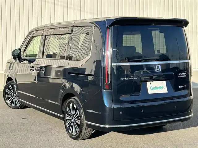 ホンダ ステップワゴン スパーダ eHEV プレミアムライン 群馬県 2022(令4)年 3.1万km ミッドナイトブルービームM 純正SDナビ/ (AM/FM/CD/DVD/BT/SD/USB/TV)/両側パワースライドドア/マルチビューモニター/フリップダウンモニター/パワーバックドア/ホンダセンシング/　・衝突軽減ブレーキ/　・踏み間違い衝突軽減システム/　・歩行者事故低減ステアリング/　・路外逸脱抑制機能/　・先行車発進お知らせ機能/　・標識認識機能/　・車線維持支援システム/パーキングブレーキスイッチ/オートマチックブレーキホールド/純正ドライブレコーダー(フロント)/社外ドライブレコーダー(リア)/ETC/純正フロアマット/純正ドアバイザー/全席シートヒーター/パドルシフト/全席USBチャージャー