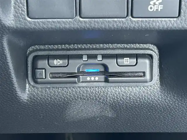 ホンダ ステップワゴン スパーダ eHEV プレミアムライン 群馬県 2022(令4)年 3.1万km ミッドナイトブルービームM 純正SDナビ/ (AM/FM/CD/DVD/BT/SD/USB/TV)/両側パワースライドドア/マルチビューモニター/フリップダウンモニター/パワーバックドア/ホンダセンシング/　・衝突軽減ブレーキ/　・踏み間違い衝突軽減システム/　・歩行者事故低減ステアリング/　・路外逸脱抑制機能/　・先行車発進お知らせ機能/　・標識認識機能/　・車線維持支援システム/パーキングブレーキスイッチ/オートマチックブレーキホールド/純正ドライブレコーダー(フロント)/社外ドライブレコーダー(リア)/ETC/純正フロアマット/純正ドアバイザー/全席シートヒーター/パドルシフト/全席USBチャージャー