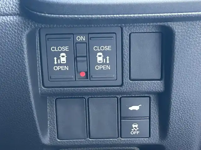 ホンダ ステップワゴン スパーダ eHEV プレミアムライン 群馬県 2022(令4)年 3.1万km ミッドナイトブルービームM 純正SDナビ/ (AM/FM/CD/DVD/BT/SD/USB/TV)/両側パワースライドドア/マルチビューモニター/フリップダウンモニター/パワーバックドア/ホンダセンシング/　・衝突軽減ブレーキ/　・踏み間違い衝突軽減システム/　・歩行者事故低減ステアリング/　・路外逸脱抑制機能/　・先行車発進お知らせ機能/　・標識認識機能/　・車線維持支援システム/パーキングブレーキスイッチ/オートマチックブレーキホールド/純正ドライブレコーダー(フロント)/社外ドライブレコーダー(リア)/ETC/純正フロアマット/純正ドアバイザー/全席シートヒーター/パドルシフト/全席USBチャージャー