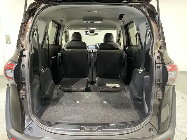 トヨタ シエンタ G クエロ 愛知県 2021(令3)年 4万km ヴィンテージブラウンパールクリスタルシャイン 純正ナビ(NSZT-W68T)/(AM/FM/DISC/フルセグTV/SD/Bluetooth/HDMI/USB)/純正フリップダウンモニター　/パノラミックビューモニター　/両側パワースライドドア　/トヨタセーフティセンス　/　　-プリクラッシュセーフティ/　　-レーンディパーチャーアラート/　　-オートマチックハイビーム/シートヒーター　/ビルトインETC/ＬＥＤヘッドライト/LEDフォグランプ　/ドライブレコーダー　/ステアリングヒーター　/クリアランスソナー/USB/HDMI端子/アイドリングストップ