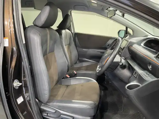 トヨタ シエンタ G クエロ 愛知県 2021(令3)年 4万km ヴィンテージブラウンパールクリスタルシャイン 純正ナビ(NSZT-W68T)/(AM/FM/DISC/フルセグTV/SD/Bluetooth/HDMI/USB)/純正フリップダウンモニター　/パノラミックビューモニター　/両側パワースライドドア　/トヨタセーフティセンス　/　　-プリクラッシュセーフティ/　　-レーンディパーチャーアラート/　　-オートマチックハイビーム/シートヒーター　/ビルトインETC/ＬＥＤヘッドライト/LEDフォグランプ　/ドライブレコーダー　/ステアリングヒーター　/クリアランスソナー/USB/HDMI端子/アイドリングストップ