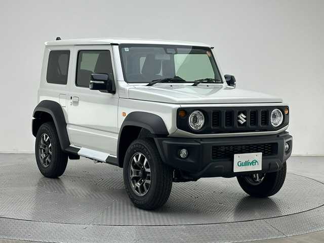スズキ ジムニー シエラ JC 兵庫県 2025(令7)年 0.1千km ピュアホワイトP 登録済未使用車/シートヒーター/背面タイヤ/5速MT/クルーズコントロール/クリアランスソナー/純正15インチアルミホイール/トランスファー/アイドリングストップ/LEDヘッドライト/フォグライト/オートライト/レーンキープアシスト/スマートキー
