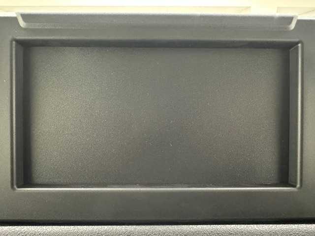 スズキ ジムニー シエラ JC 兵庫県 2025(令7)年 0.1千km ピュアホワイトP 登録済未使用車/シートヒーター/背面タイヤ/5速MT/クルーズコントロール/クリアランスソナー/純正15インチアルミホイール/トランスファー/アイドリングストップ/LEDヘッドライト/フォグライト/オートライト/レーンキープアシスト/スマートキー