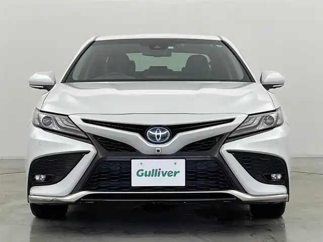 トヨタ カムリ WS 群馬県 2022(令4)年 3.6万km プラチナホワイトパールマイカ パノラミックビューモニター(シースルービュー機能付)/＝＝＝＝＝/純正9インチディスプレイオーディオ/・AM/FM/USB/Bluetooth/AppleCarPlay/AndroidAuto/Miracast/Toyota Safety Sense/・プリクラッシュセーフティ/・レーントレーシングアシスト/・レーダークルーズコントロール/・オートマチックハイビーム/・ドライバー異常時対応システム/・ロードサインアシスト/ブラインドスポットモニター/パーキングサポートブレーキ(前後方静止物)/ビルトインETC/純正17インチアルミホイール/LEDヘッドライト/LEDフォグランプ