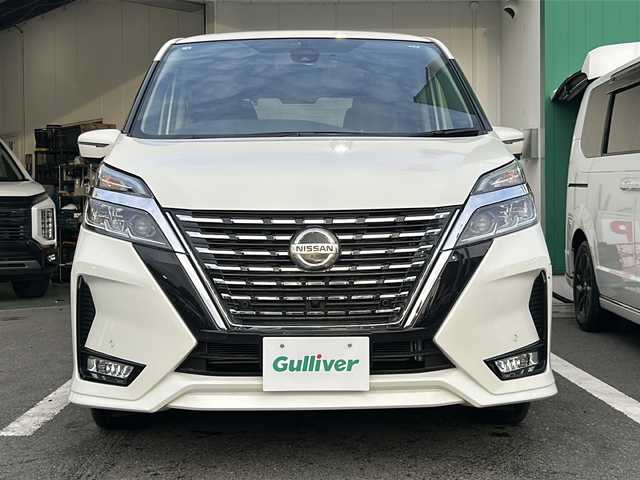 日産 セレナ ハイウェイスター V 京都府 2020(令2)年 2.7万km ブリリアントホワイトパール プロパイロット/純正ワイドナビ（AM/FM/フルセグ/SD/CD/DVD/BT）/両側パワースライドドア/アイドリングストップ/アラウンドビューモニター/ステアリングスイッチ/レーダークルーズコントロール/セーフティパック/ドアバイザー/フリップダウンモニター/純正ドラレコ/電動パーキング/ブレーキホールド/プッシュスタート/カーテンエアバック/スペアキー×１/電動格納ミラー/オートLEDヘッドライト