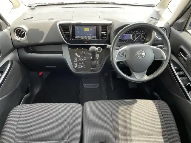 日産 デイズ ルークス ハイウェイスターX 沖縄県 2018(平30)年 3.3万km オーシャンブルーP (株)IDOMが運営する【じしゃロンコザ店】の自社ローン専用車両になりますこちらは現金またはオートローンご利用時の価格です。自社ローンご希望の方は別途その旨お申付け下さい/・社外ナビ/・全方位カメラ/・バックカメラ/・TV/・DVD再生/・片側パワースライドドア/・プッシュスタート/・スマートキー/・ドライブレコーダー/・ETC/・コーナーセンサー/・純正アルミホイール/・オートライト
