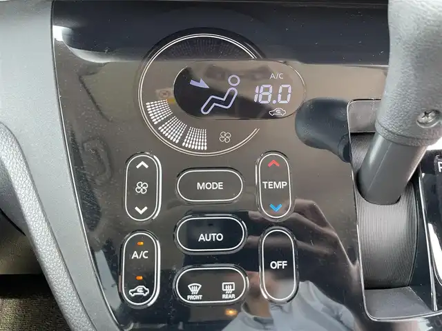 日産 デイズ ルークス ハイウェイスターX 沖縄県 2018(平30)年 3.3万km オーシャンブルーP (株)IDOMが運営する【じしゃロンコザ店】の自社ローン専用車両になりますこちらは現金またはオートローンご利用時の価格です。自社ローンご希望の方は別途その旨お申付け下さい/・社外ナビ/・全方位カメラ/・バックカメラ/・TV/・DVD再生/・片側パワースライドドア/・プッシュスタート/・スマートキー/・ドライブレコーダー/・ETC/・コーナーセンサー/・純正アルミホイール/・オートライト
