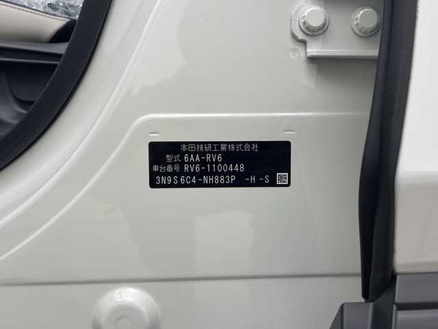 ホンダ ヴェゼル ハイブリッド e:HEV X HuNTパッケージ 秋田県 2025(令7)年 0.1万km プラチナホワイトパール ホンダセンシング /寒冷地仕様/スマートキー　/スペアキー有り　/プッシュスタート /革巻きステアリング　/ステアリングリモコン　/パドルシフト　/オートライト　/LEDヘッドライト　/フォグライト /ハーフレザーシート/前席シートヒーター/レーダークルーズコントロール/レーンキープアシスト/横滑り防止装置/衝突被害軽減システム/ダウンヒルアシストコントロール/純正AW/前後コーナーセンサー /保証書