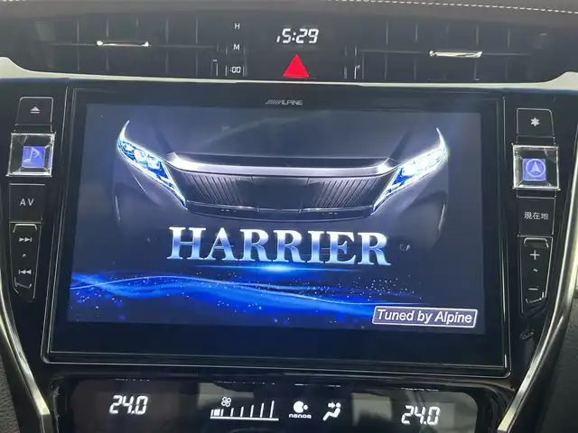 トヨタ ハリアー プレミアム 埼玉県 2017(平29)年 7万km ホワイトパールクリスタルシャイン アルパイン10インチナビ フルセグTV Bluetooth CD/DVD バックカメラ サイドカメラ レーダークルーズコントロール コーナーセンサー ハーフレザーシート パワーシート オートハイビーム