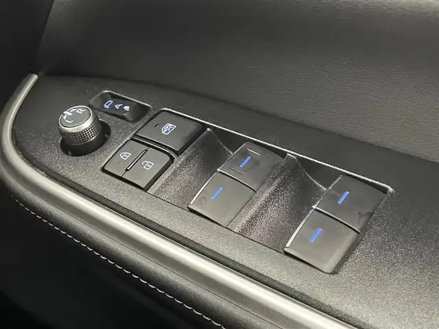 トヨタ ノア S－Z 道央・札幌 2023(令5)年 3.1万km ホワイトパールクリスタルシャイン 4WD/純正ディスプレイオーディオ/全方位モニター/パーキングアシスト/衝突軽減ブレーキ/レーンキープアシスト/レーダークルーズコントロール/前後コーナーセンサー/ブラインドスポットモニター/ETC/両側電動スライドドア（ハンズフリー付き）/ハーフレザーシート/1列目、2列目シートヒーター/ステアリングヒーター/ドライバーモニター機能/後席サンシェード/オートライト/オートマチックハイビーム/スマートキー