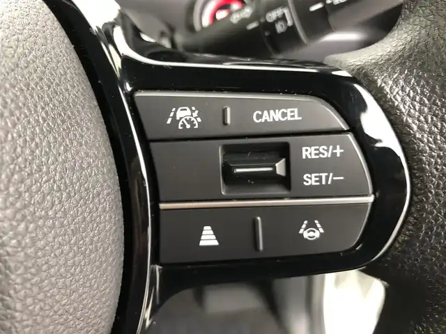ホンダ Ｎ ＢＯＸ カスタム 愛知県 2024(令6)年 0.4万km プラチナホワイトパール ホンダ純正ギャザーズナビ/（フルセグ/ラジオ/BT）/バックカメラ/ETC/前席シートヒーター/片側パワースライドドア/追従クルーズコントロール/衝突軽減システム/横滑り防止/レーンキープアシスト/コーナーセンサー前後/ブラインドスポットモニター/フォグランプ/純正AW/スペアキー