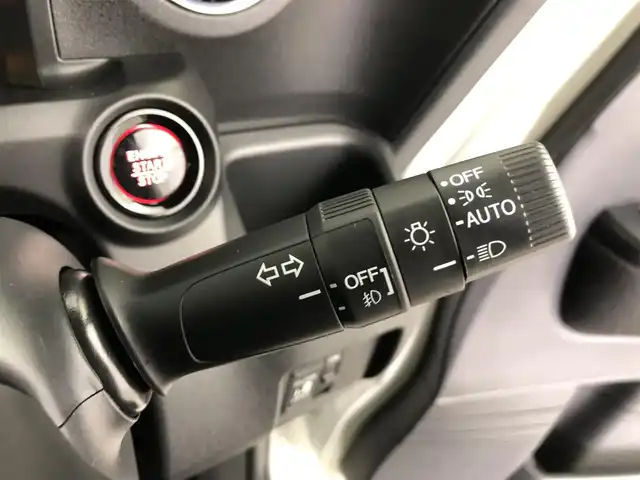 ホンダ Ｎ ＢＯＸ カスタム 愛知県 2024(令6)年 0.4万km プラチナホワイトパール ホンダ純正ギャザーズナビ/（フルセグ/ラジオ/BT）/バックカメラ/ETC/前席シートヒーター/片側パワースライドドア/追従クルーズコントロール/衝突軽減システム/横滑り防止/レーンキープアシスト/コーナーセンサー前後/ブラインドスポットモニター/フォグランプ/純正AW/スペアキー