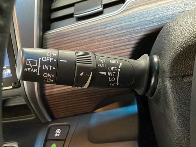 ホンダ フリード＋ クロスター 静岡県 2023(令5)年 1.9万km フィヨルドミストパール 【安全装備】/ホンダセンシング/アダプティブ・クルーズ・コントロール（ACC）/・作動車速域：約30km/hから100km/h間/車線維持支援システム（LKAS）/・作動車速：約65km/hから100km/h間/・ステアリング制御/衝突軽減ブレーキ（CMBS）/・歩行者検知機能/・作動車速：約80km/h未満時/・対向車車速：約30km/hから80km/h時/誤発進抑制機能（前進）/・ミリ波レーダー検知：作動車速10km/h未満/歩行者事故低減ステアリング/・作動車速10km/hから40km/h間/路外逸脱抑制機能/・作動車速：約60km/hから100km/h間/先行車発進お知らせ機能/標識認識機能/【主要装備】/純正ナビ　/バックカメラ　/両側パワースライドドア　/ＥＴＣ　/前席シートヒーター　/ハーフレザーシート　/ＬＥＤヘッドライト　/純正ドライブレコーダー　/プッシュスタート/スマートキー