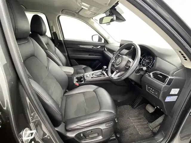 マツダ ＣＸ－５ XD ブラックトーンエディション 熊本県 2021(令3)年 5.3万km マシーングレープレミアムM シティブレーキサポート/・衝突軽減ブレーキ/・アクティブクルーズコントロール/・レーンキープアシスト/・コーナーセンサー/・ブラインドスポットモニター/・ヘッドアップディスプレイ/純正メーカーナビ/・フルセグTV/・ラジオ/BT/主要装備/・全方位カメラ/・パワーバックドア/・LEDヘッドライト/・ハーフレザーシート/・D席パワーシートメモリーシート/・レザーハンドル/・ステアリングヒーター/・パドルシフト/・ETC/・ドラレコ前後/・オートホールド
