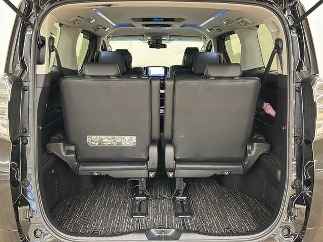 トヨタ ヴェルファイア Z Gエディション 道央・札幌 2018(平30)年 4.5万km ブラック /4WD//寒冷地仕様//LEDヘッドライト//社外製メモリナビ//社外製フルセグテレビ//バックカメラ//フリップダウンモニター//アイドリングストップ//オットマン//追従機能付きクルーズコントロール//ドアバイザー//プッシュスタート//両側パワースライドドア//パワーバックドア//ETC//レザーシート//ステアリングヒーター//純正18インチアルミホイールサマータイヤ付き