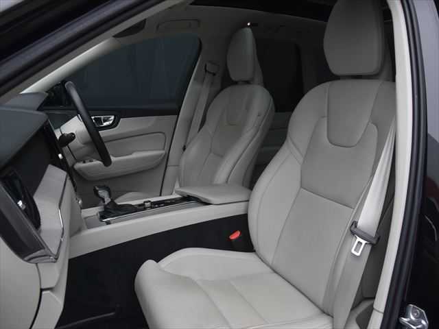 ボルボ ＸＣ６０ 和歌山県 2018(平30)年 3.7万km 黒 パノラマSR /ハーマンカードン /純19incAW /オートテールゲート /ベンチレーション /シートヒーター /パワーシート /ACC /レーンキープ /BSM /純ナビ /360度カメラ /TV /CarPlay /HUD /CD /前ドラレコ /LEDライト /ETC