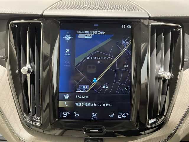 ボルボ ＸＣ６０ D4 AWD インスクリプション 新潟県 2018(平30)年 3.7万km オニキスブラックP パノラミックスライディングルーフ/harman/kardon/インテリセーフ/純正HDDナビ/(CD/DVD/Bluetooth/USB/フルセグTV)/AppleCarPlay/AndroidAuto/360度カメラ/ETC/ドライブレコーダー/アダプティブクルーズコントロール/ブラインドスポットアシスト/プリクラッシュブレーキ/レーンキープアシスト/シートベンチレーション/シートヒーター/ステアリングヒーター/メモリ付きパワーシート/パワーバックドア/純正19インチアルミホイール/LEDヘッドライト