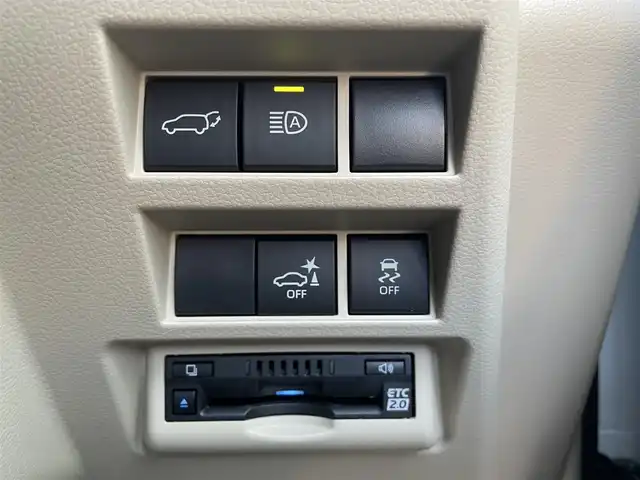 トヨタ ランドクルーザー ZX 道央・札幌 2023(令5)年 0.8万km プレシャスホワイトパール 【グレード：ZXガソリン7人乗 4WD】/モデリスタエアロ/サンルーフ/JBLサウンド/リアエンターテイメント/ヘッドレストモニター/フルレザーシート/（前シート/2列目シートヒーター&ベンチレーター）/Tコネクトナビ/（BlueTooth フルセグTV DVD CD USB入力）/パノラミックビューモニター/（フロント/サイド/バックカメラ）/センター/リアデフロック/トヨタセーフティセンス/クリアランスソナー/レーダークルコン/BSM/コンソールクーラーBOX