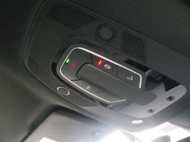 アウディ アウディ Ｑ５ SB ハイスタイル 岩手県 2023(令5)年 2.1万km ミトスブラックメタリック ハイスタイル（限定250台）/・Sラインプラスパッケージ/・Audiスポーツ21インチアルミ/・レッドブレーキキャリパー/・ダンピングコントロールサスペンション/・マトリクスOLEDリアライト/・ローターグレーダイヤモンドステッチ/　ファインナッパレザー/Audiプレセンス/サイドアシスト /レーンアシスト /ACC/純正MMIナビ/全方位カメラ/パーキングエイド/パークアシスト/バーチャルコクピット/マトリクスLED/パワーシート /シートヒーター /Pテールゲート/ステアリングヒーター/DSRC/前後ドラレコ