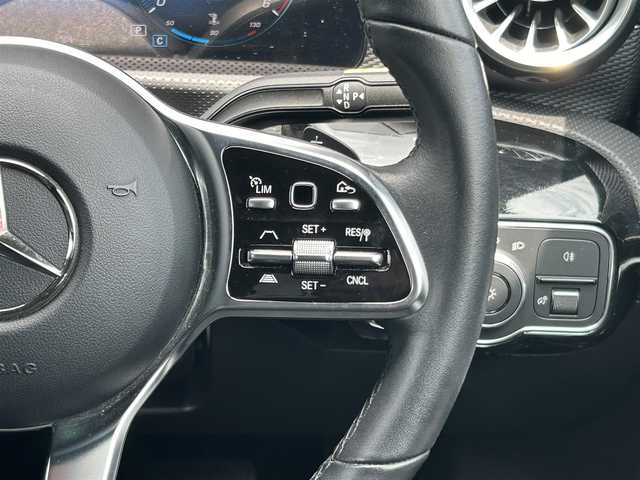 メルセデス・ベンツ Ｍ・ベンツ ＣＬＡ２００ｄ 福岡県 2023(令5)年 1万km マウンテングレー レーダーセーフティパッケージ/アダプティブクルーズコントロール/ブラインドスポットモニター/レーンキープアシスト/アクティブセーフティブレーキ/純正ナビ/Applecarplay/androidauto/フルセグTV/バックカメラ/LEDヘッドライト/オートハイビーム/ハーフレザーシート/前席シートヒーター/ステアリングスイッチ/パドルシフト/純正１８インチアルミホイール　/ＥＴＣ２．０/取扱説明書/保証書/スペアキー×1