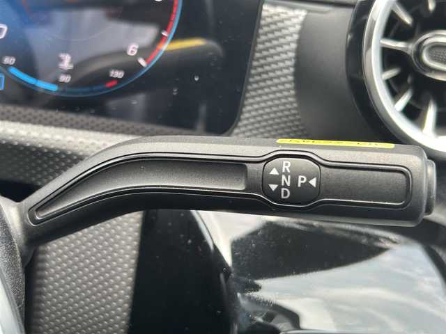 メルセデス・ベンツ Ｍ・ベンツ ＣＬＡ２００ｄ 福岡県 2023(令5)年 1万km マウンテングレー レーダーセーフティパッケージ/アダプティブクルーズコントロール/ブラインドスポットモニター/レーンキープアシスト/アクティブセーフティブレーキ/純正ナビ/Applecarplay/androidauto/フルセグTV/バックカメラ/LEDヘッドライト/オートハイビーム/ハーフレザーシート/前席シートヒーター/ステアリングスイッチ/パドルシフト/純正１８インチアルミホイール　/ＥＴＣ２．０/取扱説明書/保証書/スペアキー×1