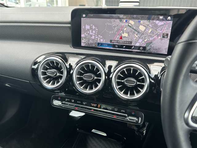 メルセデス・ベンツ Ｍ・ベンツ ＣＬＡ２００ｄ 福岡県 2023(令5)年 1万km マウンテングレー レーダーセーフティパッケージ/アダプティブクルーズコントロール/ブラインドスポットモニター/レーンキープアシスト/アクティブセーフティブレーキ/純正ナビ/Applecarplay/androidauto/フルセグTV/バックカメラ/LEDヘッドライト/オートハイビーム/ハーフレザーシート/前席シートヒーター/ステアリングスイッチ/パドルシフト/純正１８インチアルミホイール　/ＥＴＣ２．０/取扱説明書/保証書/スペアキー×1