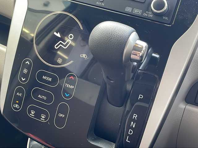 三菱 ｅＫワゴン M e－アシスト 福岡県 2016(平28)年 6.3万km ホワイト 純正オーディオ（AM/FM/CD/USB/AUX）/ドライブレコーダー（前方・品番ZDR0-022)/D席シートヒーター/アイドリングストップ/横滑り防止装置/リモコンキー/ハロゲンヘッドライト/電動格納ミラー/フロアマット/ドアバイザー/エアバッグ（運転席・助手席）/パワーステアリング/パワーウィンドウ/オートエアコン/ABS/ホイールキャップ/保証書/取扱説明書