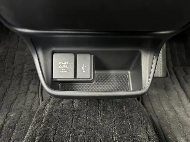 ホンダ フリード ハイブリット G ホンダセンシング 愛知県 2021(令3)年 4.6万km プラチナホワイトパール ホンダセンシング/・衝突軽減ブレーキ/・アクティブクルーズコントロール/・レーンキープアシスト/・ロードサインアシスト/・先行車発進お知らせ機能/純正ナビ/・フルセグTV/・CD/DVD/Bluetooth/ラジオ/主要装備/・両側パワースライドドア/・バックカメラ/・ETC/・ドライブレコーダー/・シートヒーター/・ハーフレザーシート/・ステアリングリモコン/・オートライト/・プッシュスタート