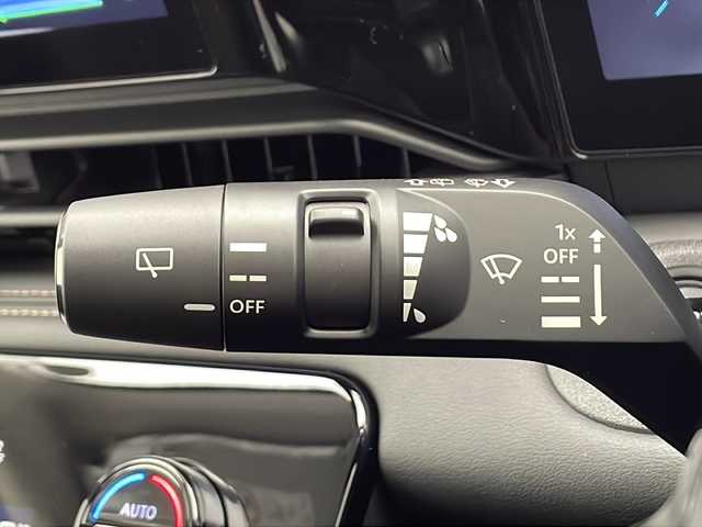 日産 セレナ e－パワー ハイウェイスター V 千葉県 2025(令7)年 0.1千km プリズムホワイト 純正ナビ/フルセグTV/全方位カメラ/衝突被害軽減ブレーキ/レーンキープアシスト/追従クルーズコントロール/BSM/LEDヘッドライト/ETC2.0/デジタルインナーミラー/フォグランプ/シートバックテーブル