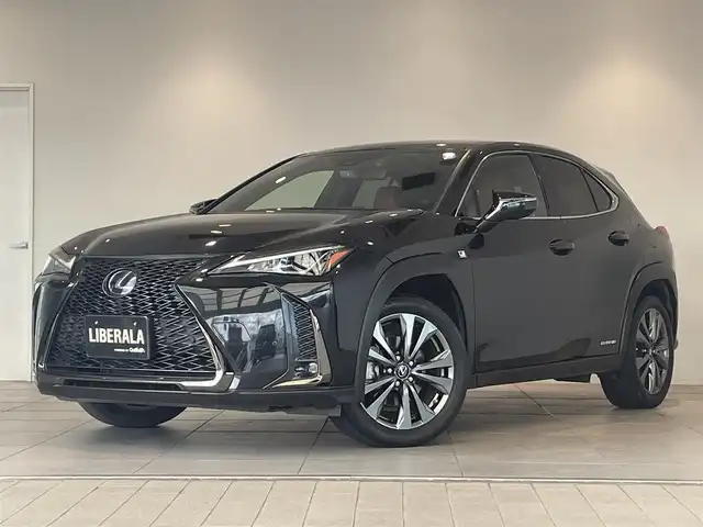 レクサス ＵＸ 250h Fスポーツ 愛知県 2020(令2)年 5.7万km グラファイトブラックガラスフレーク 赤黒レザー　/ヘッドアップディスプレイ/純正ナビ　/Ｂｌｕｅｔｏｏｔｈ　/バックカメラ　/フルセグＴＶ　/レクサスセーフティーセンス　/クルーズコントロール　/ＬＫＡ　/シートヒーター/ハンドルヒーター　/ドライブレコーダー　/ＥＴＣ2.0/パワーシート/パワーテールゲート/プッシュスタート/ウィンカーミラー/アイドリングストップ