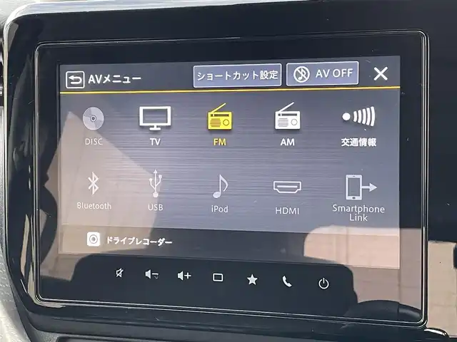 スズキ ソリオ HV MX 東京都 2025(令7)年 0.2万km キャラバンアイボリーPM ワンオーナー　/純正９型メモリナビ＆フルセグ　/・ＢｌｕｅｔｏｏｔｈＡｕｄｉｏ　/・ＡｐｐｌｅＣａｒＰｌａｙ/Ａｎｄｒｏｉｄ /・CD/DVD/AM/FM/両側パワースライドドア/アラウンドビューモニター/ セーフティサポート /（予防安全技術）/・デュアアルカメラブレーキサポート/・誤発進抑制機能/・後方誤発進抑制機能/・低速時ブレーキサポート/・パーキングセンサー/（フロント＆リア）/・車線逸脱抑制機能/・発進お知らせ機能/・車線逸脱抑制機能/・ふらつき警報/プッシュエンジンスタート/保証書＆取説