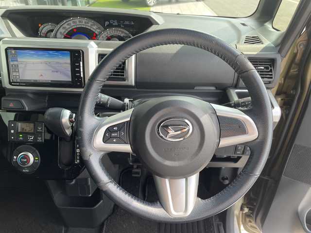 ダイハツ ウェイク G ターボ SA Ⅲ 愛知県 2018(平30)年 2.8万km オフビートカーキM SDナビ/両側パワースライドドア/バックカメラ/コーナーセンサー/純正アルミホイール/LEDヘッドライト/オートライト/ドライブレコーダー/ETC/衝突軽減システム/フルセグ/CD DVD/Bluetooth/ステアリングスイッチ/スマートキー/プッシュスタート