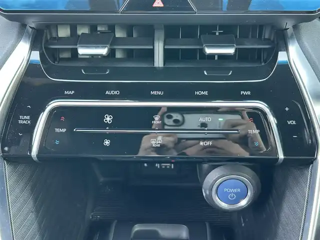 トヨタ ハリアー ハイブリッド Z 岡山県 2020(令2)年 6.5万km プレシャスブラックパール 登録時走行距離64857km/JBLプレミアムサウンド/純正12.3インチナビ/フルセグTV(AM.FM.TV.BT)/パノラミックビューモニター/ヘッドアップディスプレイ/デジタルインナーミラー/ビルトインETC2.0/ブラインドスポットモニター/クリアランスソナー/衝突軽減ブレーキ/レーダークルーズコントロール/レーンキープアシスト/オートライト/オートマチックハイビーム/アイドリングストップ/パワーバックドア/19インチ純正AW/純正フロアマット/LEDヘッドライト/D席パワーシート/寒冷地仕様