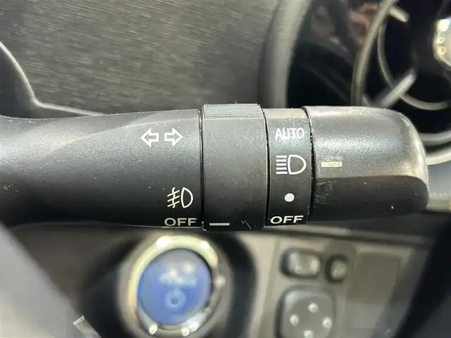 トヨタ アクア S スタイルブラック 愛知県 2019(令1)年 8.2万km ダークブルーマイカ 純正ナビ/（Bluetooth/AM/FM/CD/DVD/フルセグTV/SD）/衝突軽減ブレーキ　/LEDヘッドライト　/ETC　/バックカメラ　/ドライブレコーダー　/コーナーセンサー　/レーンキープアシスト　/レーンキープアシスト　/オートハイビーム　/プッシュスタート　/スマートキー/純正フロアマット/ミュージックサーバー/オートライト