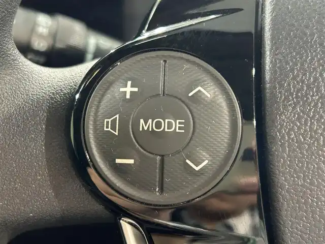 トヨタ アクア S スタイルブラック 愛知県 2019(令1)年 8.2万km ダークブルーマイカ 純正ナビ/（Bluetooth/AM/FM/CD/DVD/フルセグTV/SD）/衝突軽減ブレーキ　/LEDヘッドライト　/ETC　/バックカメラ　/ドライブレコーダー　/コーナーセンサー　/レーンキープアシスト　/レーンキープアシスト　/オートハイビーム　/プッシュスタート　/スマートキー/純正フロアマット/ミュージックサーバー/オートライト