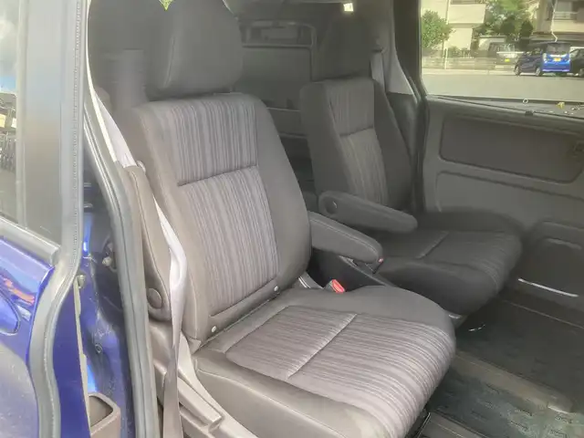 ホンダ フリード ハイブリット G ホンダセンシング 埼玉県 2017(平29)年 12.9万km コバルトブルーパール (株)IDOMが運営する【じしゃロン鳩ヶ谷店】の自社ローン専用車両になりますこちらは現金またはオートローンご利用時の価格です。自社ローンご希望の方は別途その旨お申付け下さい/純正メモリナビ(品番:VXM-175VFi)/フルセグTV/バックカメラ/アダプティブクルーズコントロール/衝突軽減ブレーキ/路外逸脱抑制機能/車線維持支援システム/ワイパーデアイサー/プッシュスタート/両側パワースライドドア/ビルトインETC/純正LEDヘッドライト/スマートキー/スペアキー1本/DVD再生機能付