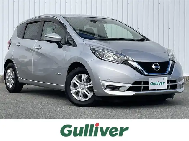 日産 ノート e－パワー X 福岡県 2018(平30)年 3万km ブリリアントシルバー 純正ナビ　/全周囲カメラ　/デジタルインナーミラー　/フルセグＴＶ　/衝突軽減ブレーキ　/車線逸脱防止　/ＣＤ／ＤＶＤ　/ヘッドライトレベライザー　/電格ミラー　/スマートキー／プッシュスタート /ドライブモードセレクト