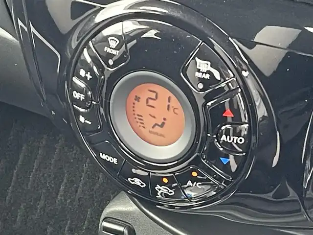 日産 ノート e－パワー X 福岡県 2018(平30)年 3万km ブリリアントシルバー 純正ナビ　/全周囲カメラ　/デジタルインナーミラー　/フルセグＴＶ　/衝突軽減ブレーキ　/車線逸脱防止　/ＣＤ／ＤＶＤ　/ヘッドライトレベライザー　/電格ミラー　/スマートキー／プッシュスタート /ドライブモードセレクト