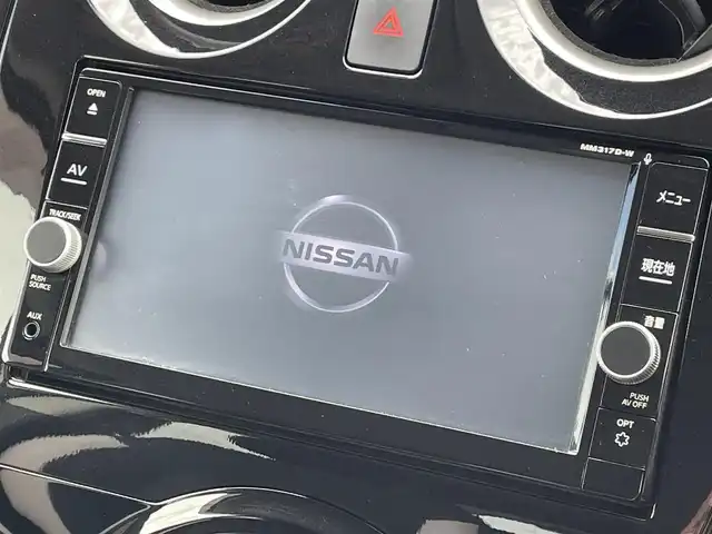 日産 ノート e－パワー X 福岡県 2018(平30)年 3万km ブリリアントシルバー 純正ナビ　/全周囲カメラ　/デジタルインナーミラー　/フルセグＴＶ　/衝突軽減ブレーキ　/車線逸脱防止　/ＣＤ／ＤＶＤ　/ヘッドライトレベライザー　/電格ミラー　/スマートキー／プッシュスタート /ドライブモードセレクト