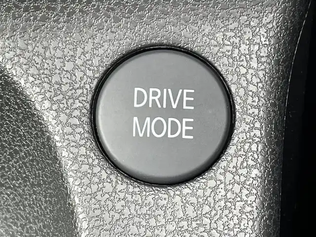 日産 ノート e－パワー X 福岡県 2018(平30)年 3万km ブリリアントシルバー 純正ナビ　/全周囲カメラ　/デジタルインナーミラー　/フルセグＴＶ　/衝突軽減ブレーキ　/車線逸脱防止　/ＣＤ／ＤＶＤ　/ヘッドライトレベライザー　/電格ミラー　/スマートキー／プッシュスタート /ドライブモードセレクト