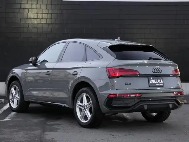 アウディ アウディ Ｑ５ 40TDIクワトロ Sライン 静岡県 2022(令4)年 1万km クワンタムグレー Sラインパッケージ/ブラックスタイリングパッケージ/マトリクスLEDヘッドライト/MMIナビゲーションBluetoothCarplay対応/サラウンドカメラ/Audyプレセンス軽減ブレーキACC/レーンアシスト　サイドアシスト/バーチャルコクピット/ハーフレザーシートシートヒーター/前席パワーシート/パワーバックドア/リヤガラスフィルム施工/前後ドライブレコーダー/DSRCETC