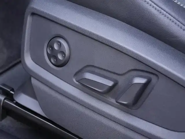 アウディ アウディ Ｑ５ 40TDIクワトロ Sライン 静岡県 2022(令4)年 1万km クワンタムグレー Sラインパッケージ/ブラックスタイリングパッケージ/マトリクスLEDヘッドライト/MMIナビゲーションBluetoothCarplay対応/サラウンドカメラ/Audyプレセンス軽減ブレーキACC/レーンアシスト　サイドアシスト/バーチャルコクピット/ハーフレザーシートシートヒーター/前席パワーシート/パワーバックドア/リヤガラスフィルム施工/前後ドライブレコーダー/DSRCETC