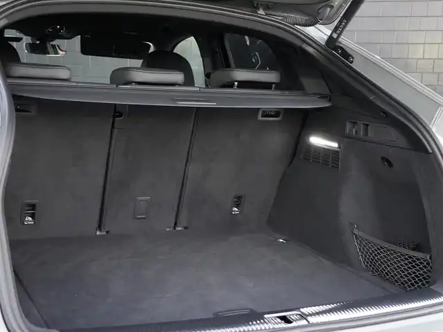 アウディ アウディ Ｑ５ 40TDIクワトロ Sライン 静岡県 2022(令4)年 1万km クワンタムグレー Sラインパッケージ/ブラックスタイリングパッケージ/マトリクスLEDヘッドライト/MMIナビゲーションBluetoothCarplay対応/サラウンドカメラ/Audyプレセンス軽減ブレーキACC/レーンアシスト　サイドアシスト/バーチャルコクピット/ハーフレザーシートシートヒーター/前席パワーシート/パワーバックドア/リヤガラスフィルム施工/前後ドライブレコーダー/DSRCETC