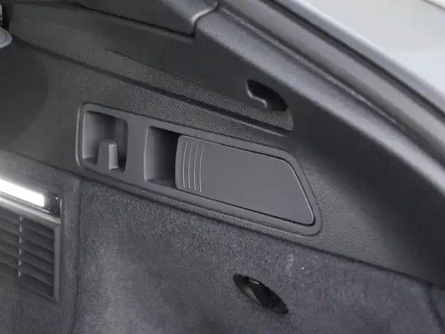 アウディ アウディ Ｑ５ 40TDIクワトロ Sライン 静岡県 2022(令4)年 1万km クワンタムグレー Sラインパッケージ/ブラックスタイリングパッケージ/マトリクスLEDヘッドライト/MMIナビゲーションBluetoothCarplay対応/サラウンドカメラ/Audyプレセンス軽減ブレーキACC/レーンアシスト　サイドアシスト/バーチャルコクピット/ハーフレザーシートシートヒーター/前席パワーシート/パワーバックドア/リヤガラスフィルム施工/前後ドライブレコーダー/DSRCETC