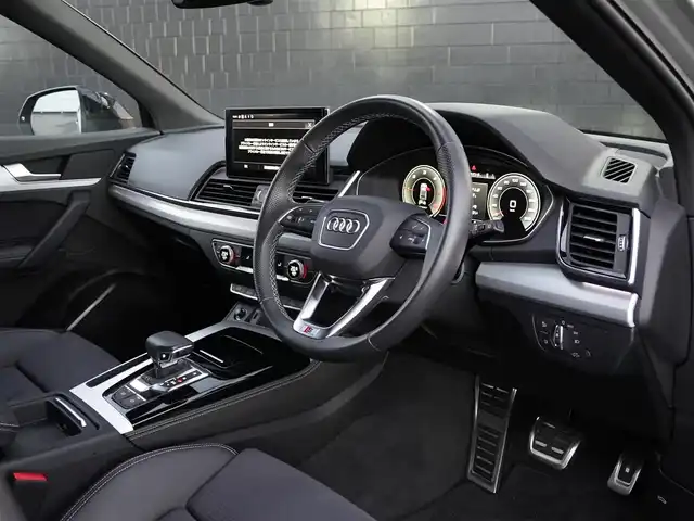 アウディ アウディ Ｑ５ 40TDIクワトロ Sライン 静岡県 2022(令4)年 1万km クワンタムグレー Sラインパッケージ/ブラックスタイリングパッケージ/マトリクスLEDヘッドライト/MMIナビゲーションBluetoothCarplay対応/サラウンドカメラ/Audyプレセンス軽減ブレーキACC/レーンアシスト　サイドアシスト/バーチャルコクピット/ハーフレザーシートシートヒーター/前席パワーシート/パワーバックドア/リヤガラスフィルム施工/前後ドライブレコーダー/DSRCETC