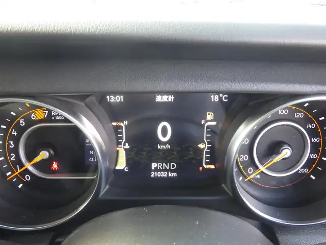 クライスラー・ジープ ジープ ラングラー アンリミテッド サハラ 千葉県 2023(令5)年 2.1万km ブライトホワイト ドライブアシスタンス/自動緊急ブレーキ/ブラインドスポット警告/パークセンス/ブラックレザーシート/前席シートヒーター/純正ナビ/地デジTV/【Bluetooth接続】/フロント/サイド/バックカメラ/革巻きステアリング/ステアリングヒーター/ETC（2.0）/LEDヘッドライト/フォグライト/ウインカーミラー/純正18インチアルミホイル/スマートキー