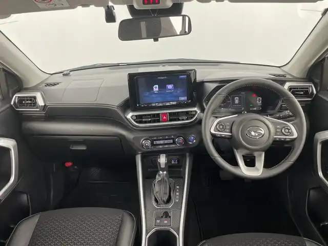 ダイハツ ロッキー プレミアム G HEV 愛知県 2022(令4)年 7.4万km ブラックマイカメタリック/シャイニングホワイトパール 純正９インチナビ/（CD/DVD/Bluetooth/フルセグTV/USB）/バックカメラ/スマートアシスト/・衝突軽減ブレーキ/・レーンキープアシスト/・オートマチックハイビーム/・レーダークルーズコントロール/・クリアランスソナー/・先行車発進お知らせ機能/前後ドライブレコーダー/ETC/ハーフレザーシート/シートヒーター/純正17インチアルミホイール/スマートキー/プッシュスタート/LEDヘッドライト/フロントフォグランプ/純正フロアマット/横滑り防止装置/電動格納ミラー